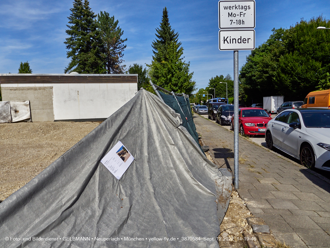 12.09.2022 - Baustelle an der Niederalmstraße 16 und Hugo-Lang-Bogen 13 in Neuperlach-Trudering